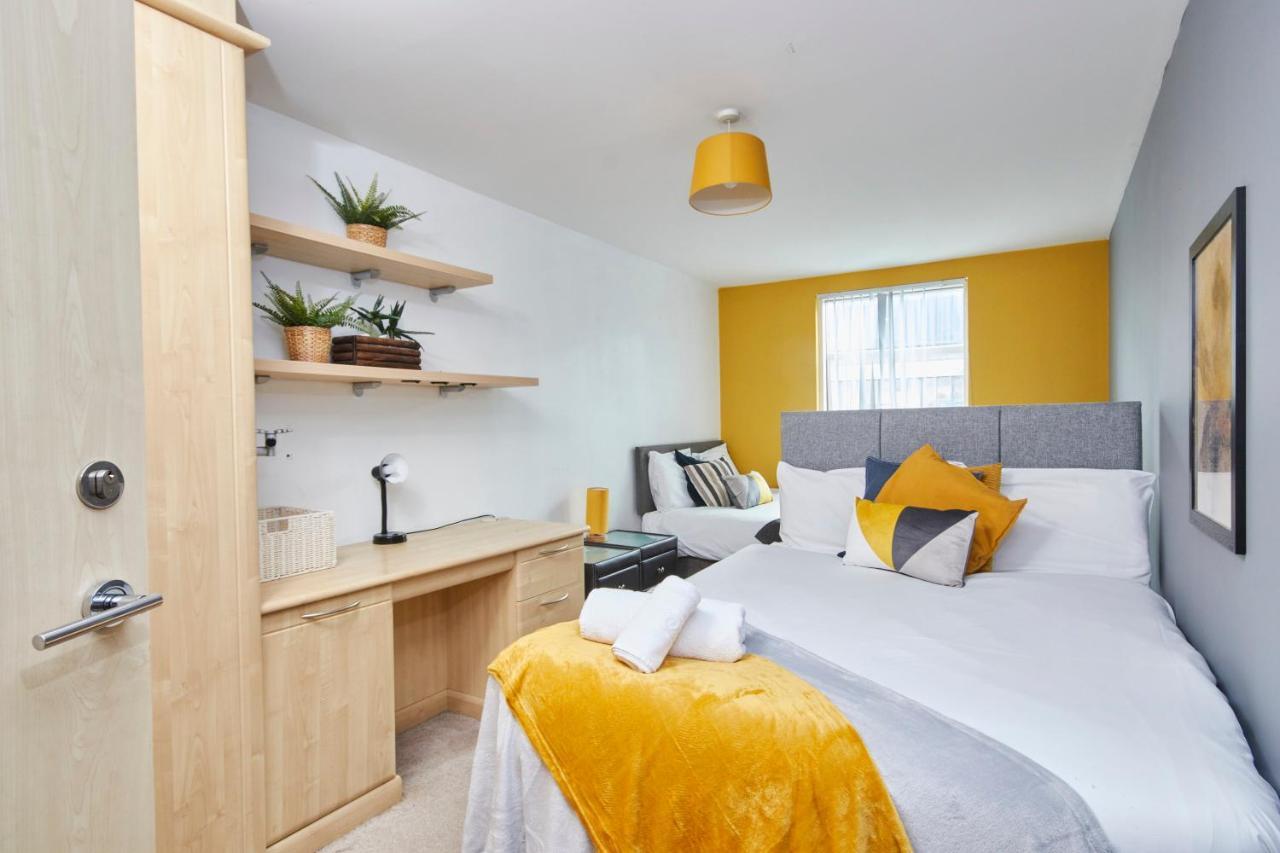 Stylish Manchester Gem - Sleeps 10! Eksteriør billede