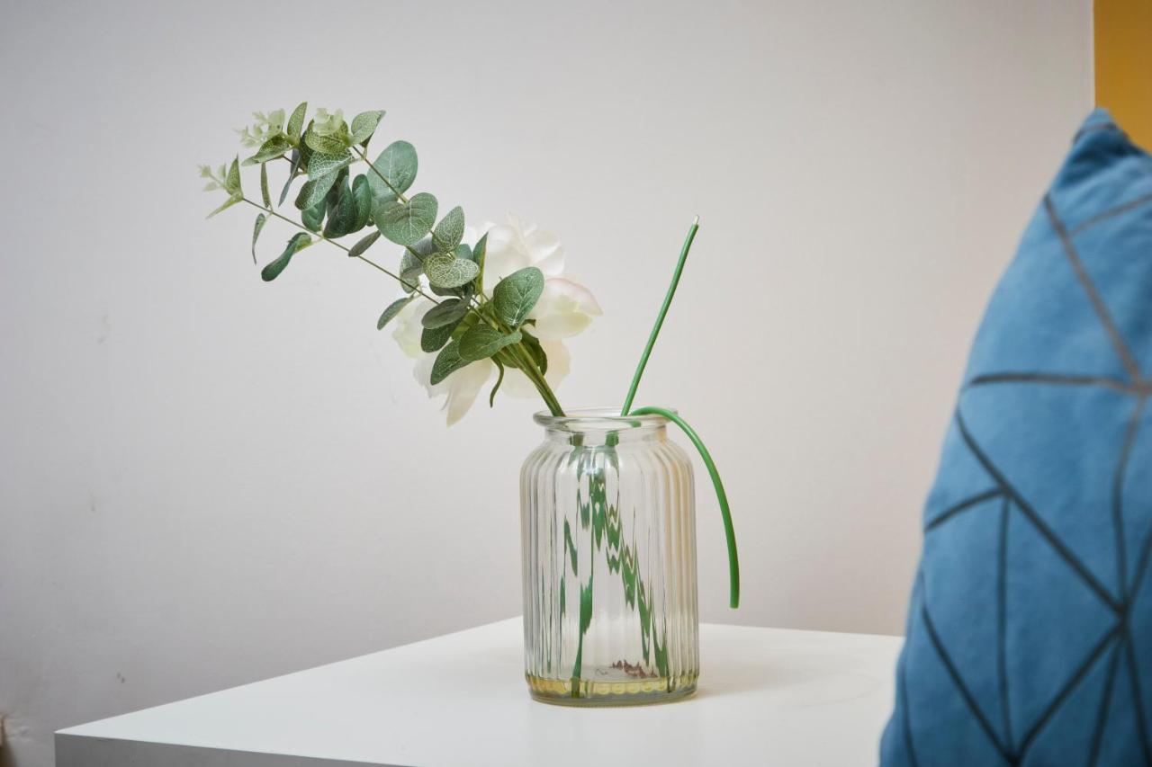 Stylish Manchester Gem - Sleeps 10! Eksteriør billede